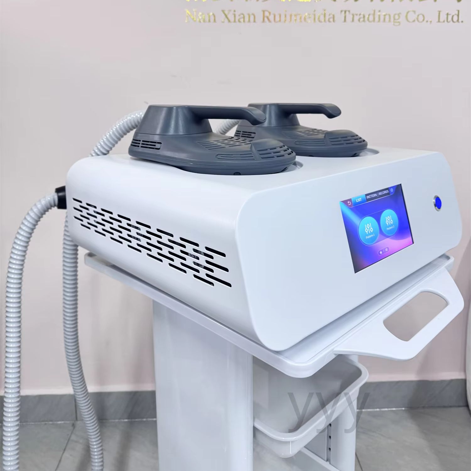 جهاز نحت الجسم بتقنية EMS RF N - مراجعة Ems Muscle Stimulator Body وسعره