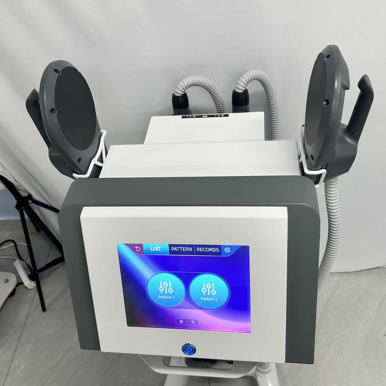 جهاز نحت الجسم الاحترافي بتقني - مراجعة Ems Muscle Stimulator Body وسعره